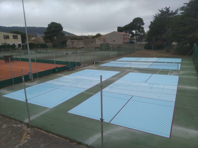 Tracé des 4 courts de pickleball au Tennis Club du Barrou à Sète